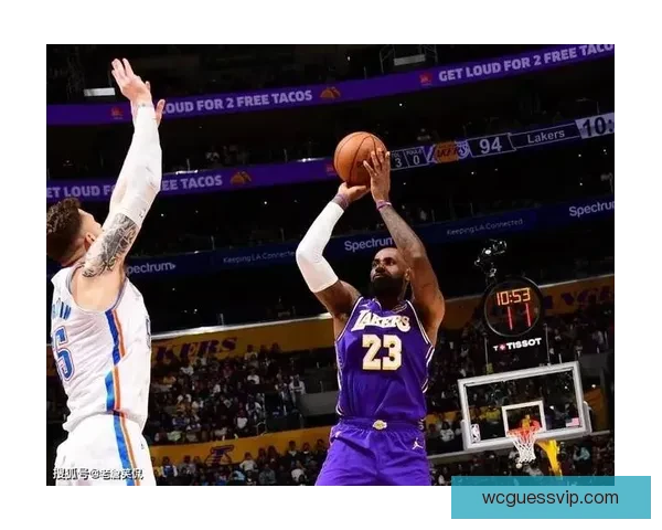 湖人提前缴械遭球迷痛批 勒布朗末节面无表情彻底失望